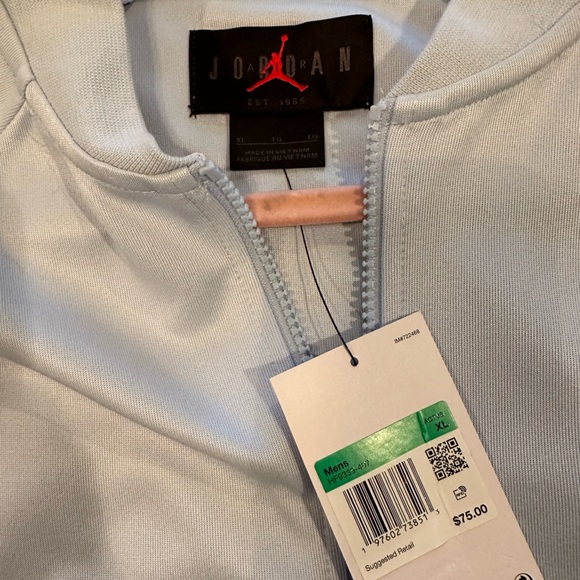 Jordan Men's Sky Blue lightweight jacket - Picture 3 of 4